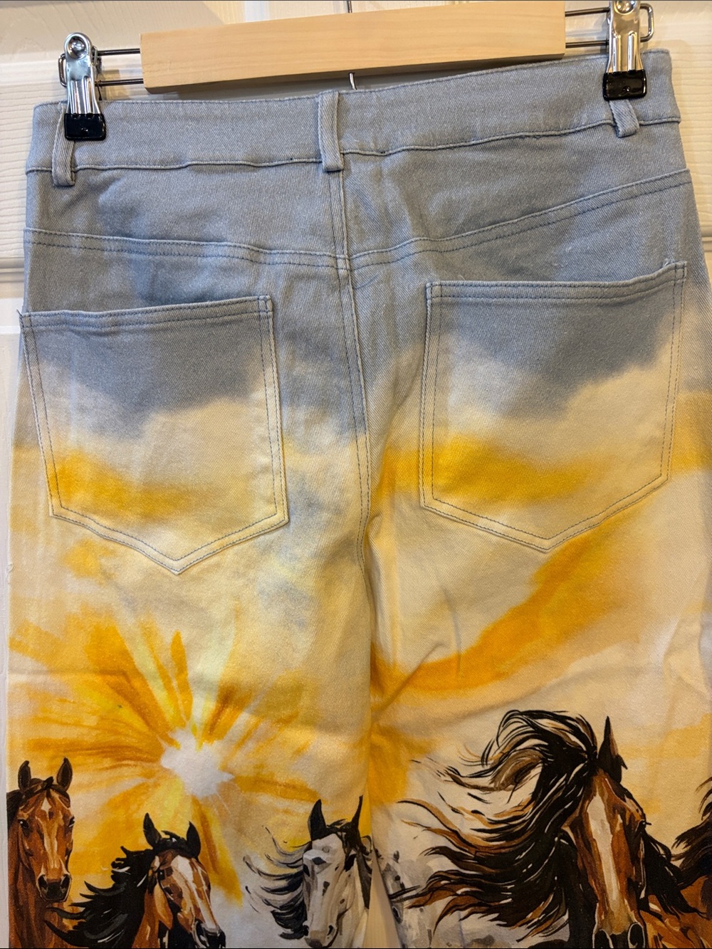 NWT Western Flare Wide-Leg Jeans Yellow Sun Brown Horse Painted Print - Picture 7 of 8